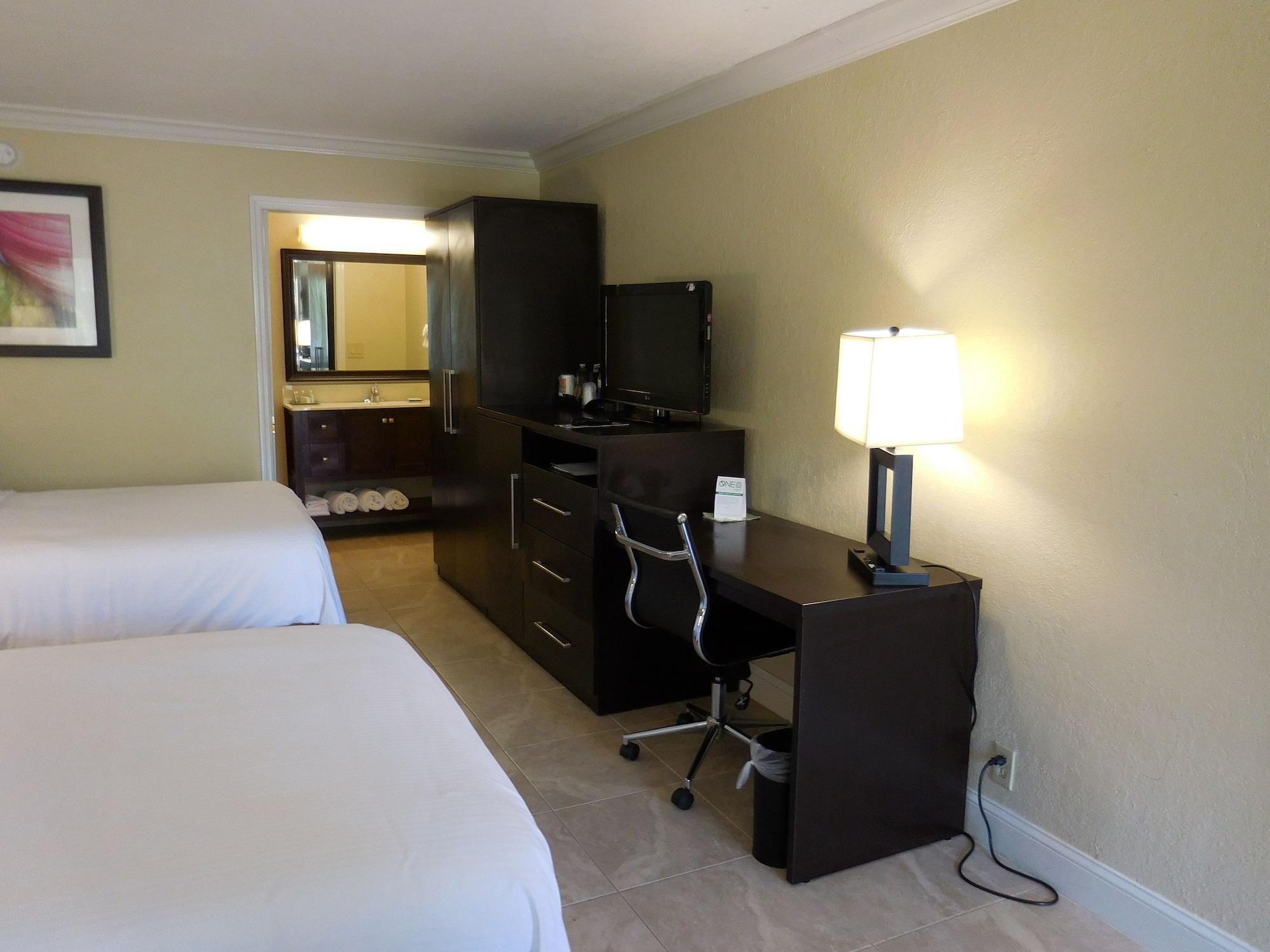 Wyndham Garden Fort Myers Beach Buitenkant foto