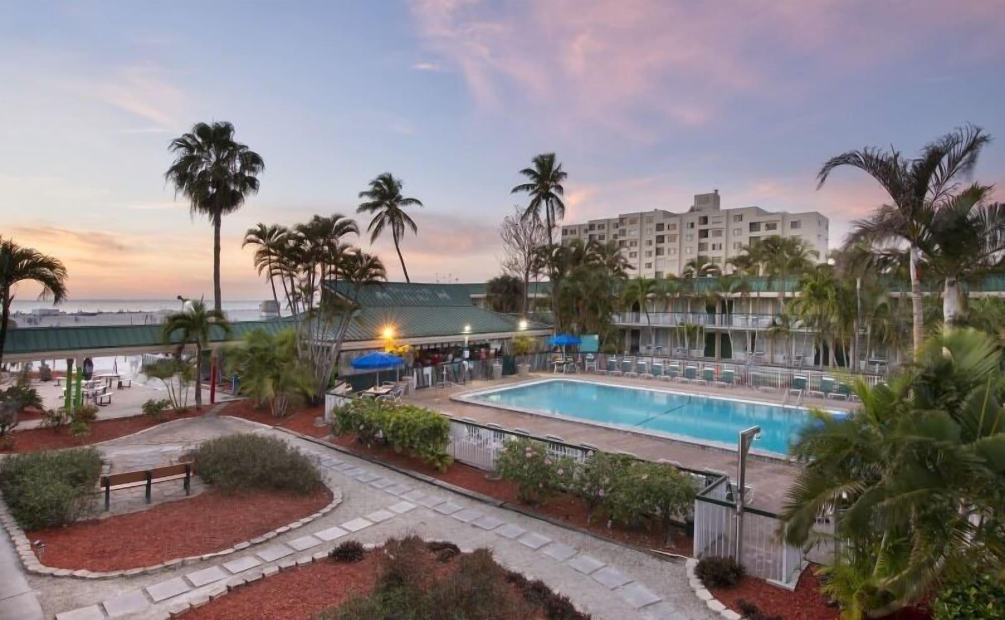 Wyndham Garden Fort Myers Beach Buitenkant foto