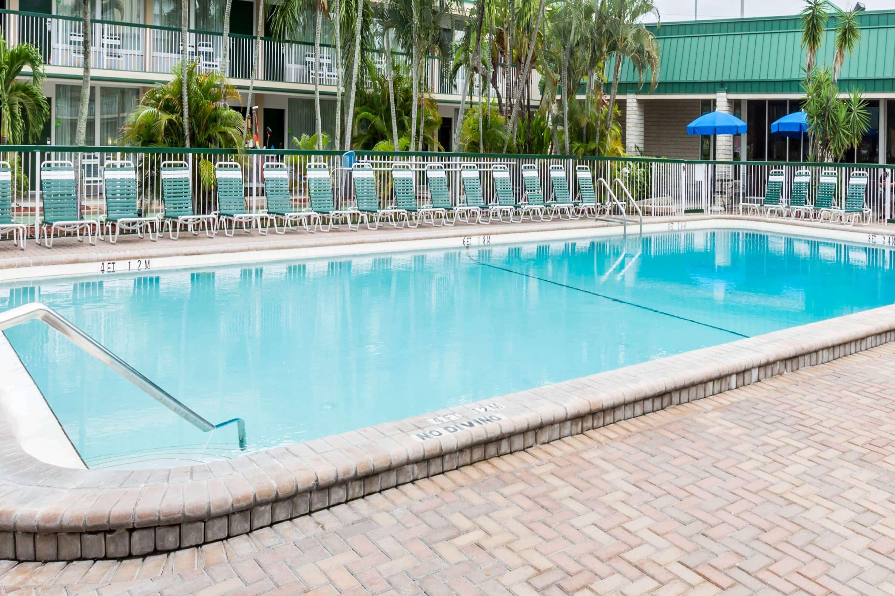 Wyndham Garden Fort Myers Beach Buitenkant foto