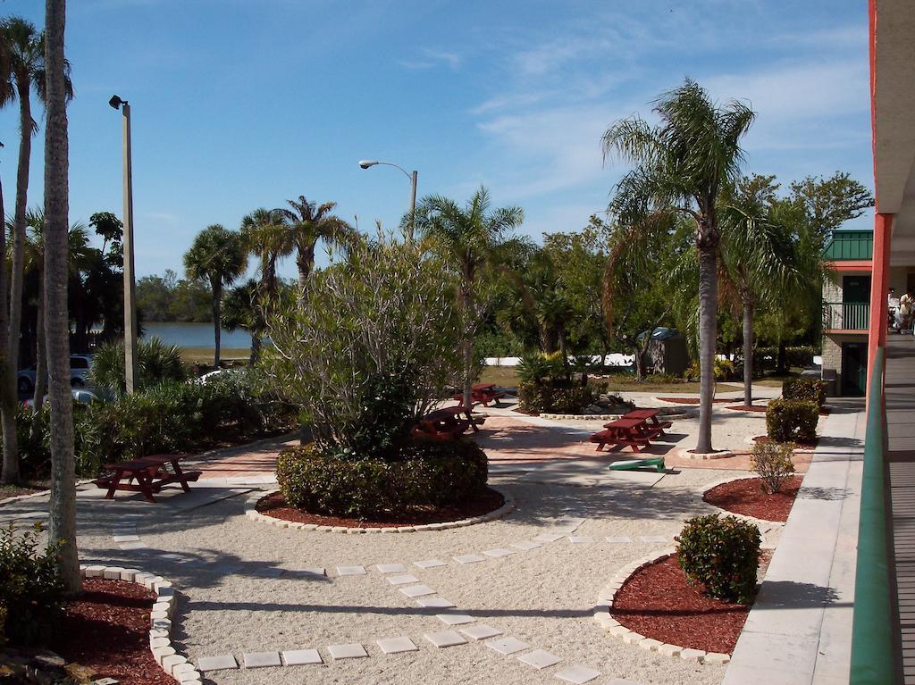 Wyndham Garden Fort Myers Beach Buitenkant foto