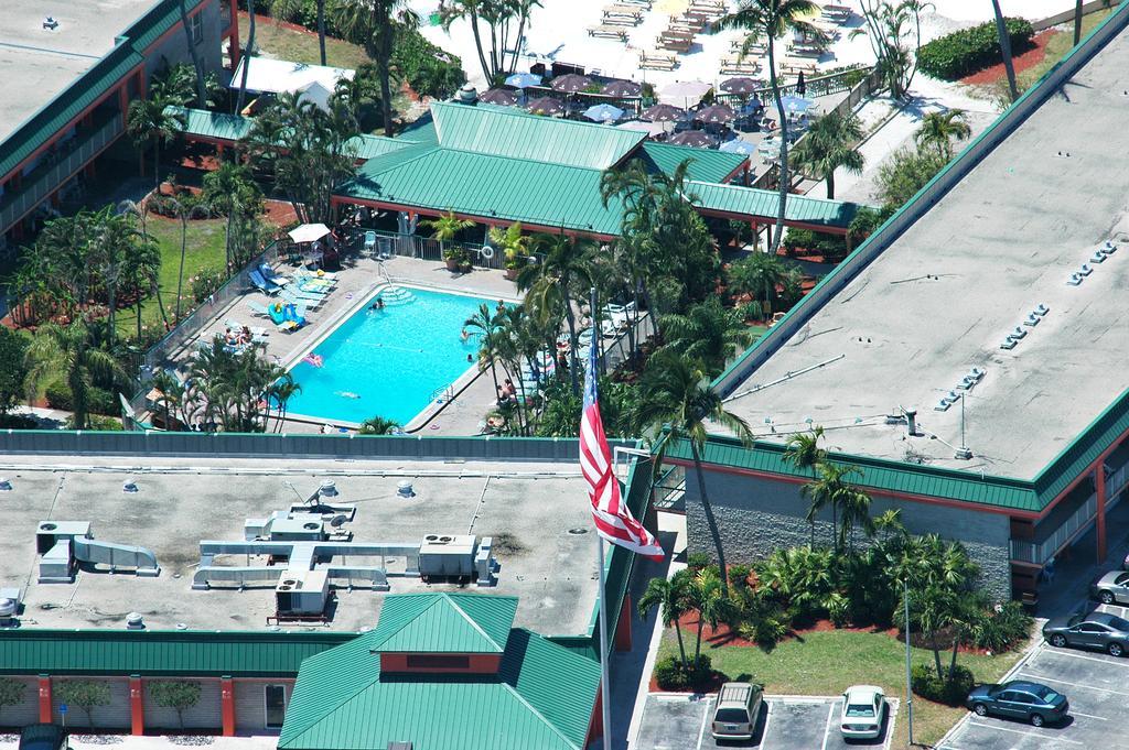 Wyndham Garden Fort Myers Beach Buitenkant foto